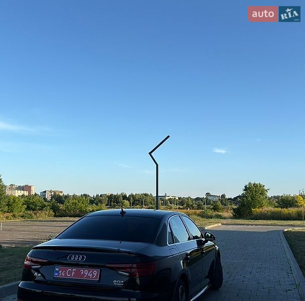Седан Audi A4 2018 в Здолбуніві