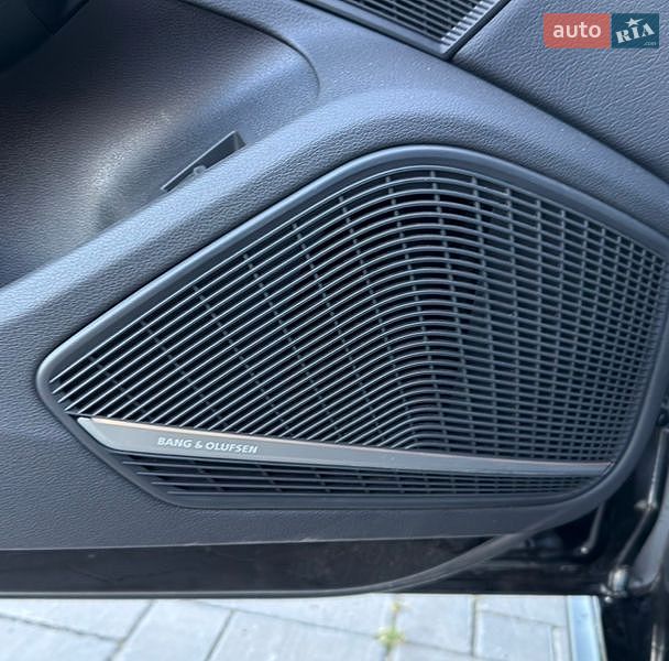 Седан Audi A4 2018 в Здолбунове
