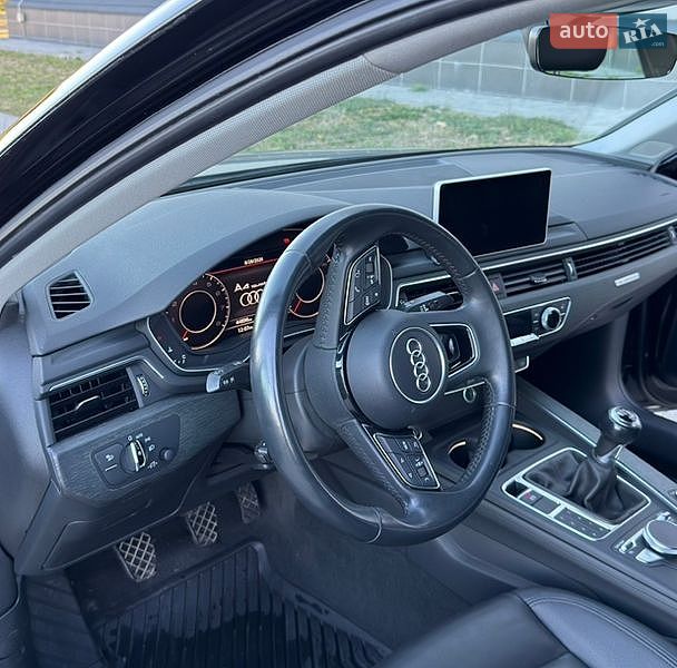 Седан Audi A4 2018 в Здолбуніві