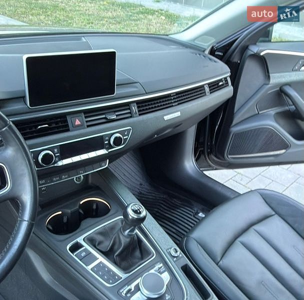 Седан Audi A4 2018 в Здолбунове