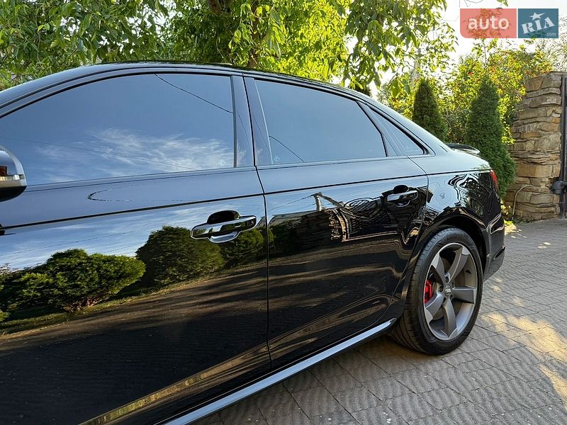 Седан Audi A4 2018 в Стрые
