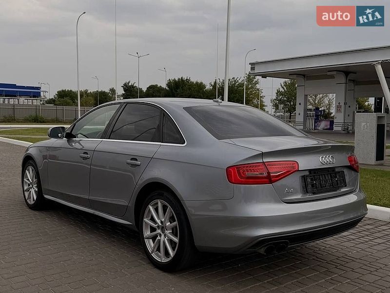 Седан Audi A4 2015 в Миколаєві