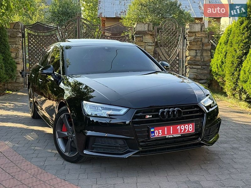 Audi A4, photos from the listing