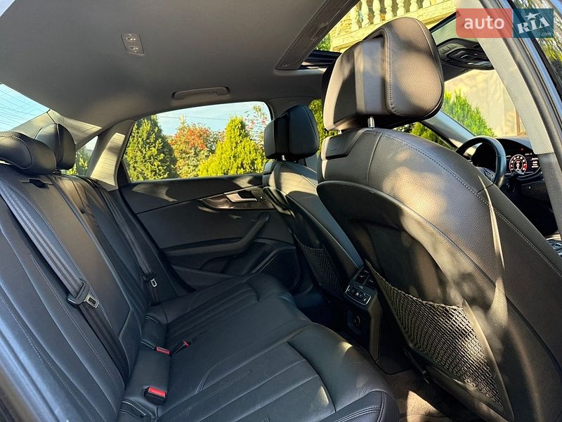 Седан Audi A4 2018 в Стрию