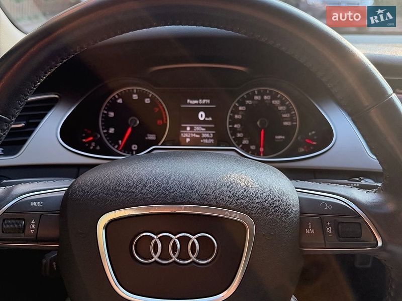 Седан Audi A4 2013 в Полтаве