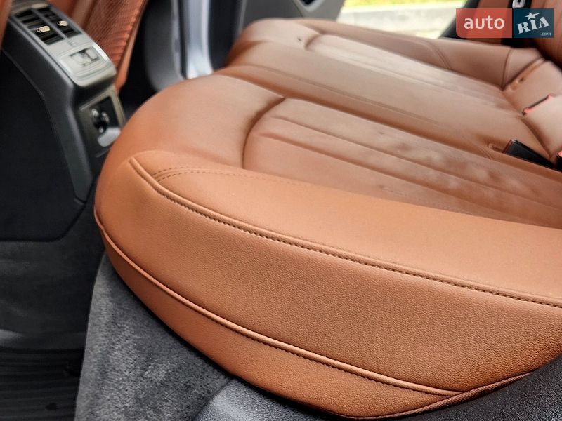 Седан Audi A4 2022 в Вінниці
