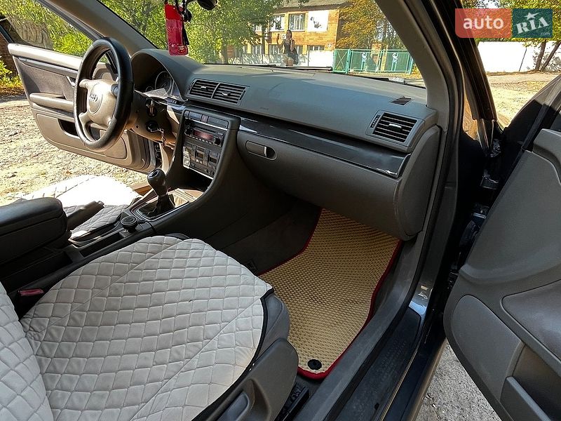 Седан Audi A4 2004 в Звенигородке