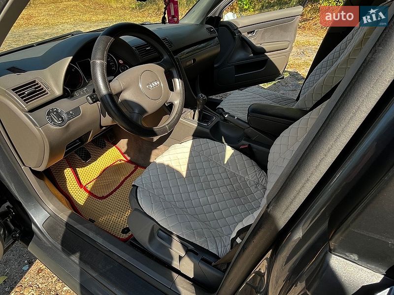Седан Audi A4 2004 в Звенигородке