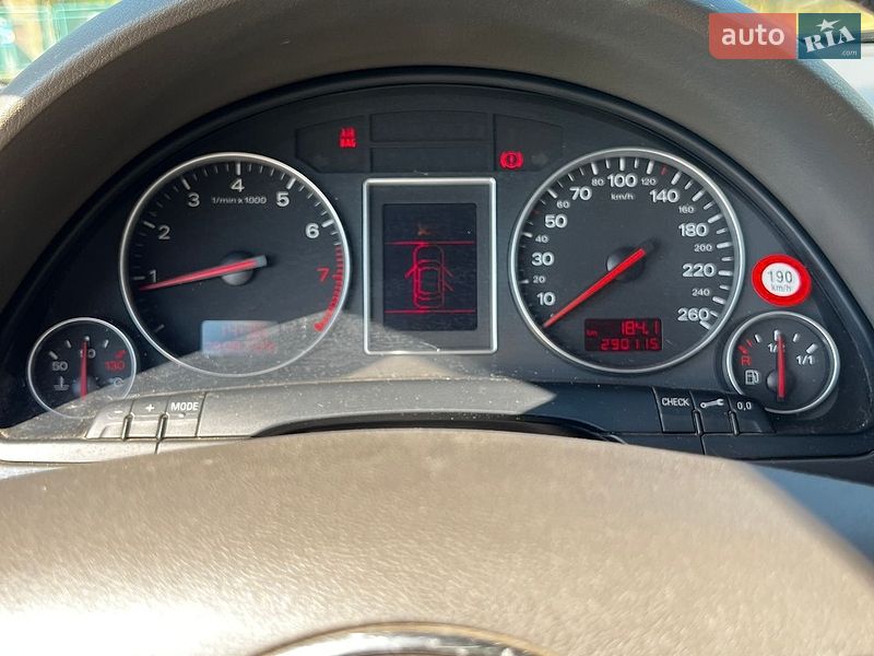 Седан Audi A4 2004 в Звенигородке