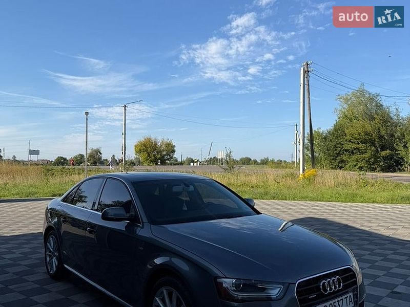Седан Audi A4 2015 в Самборе