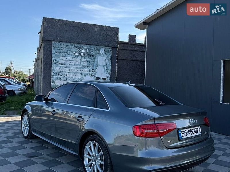 Седан Audi A4 2015 в Самборе