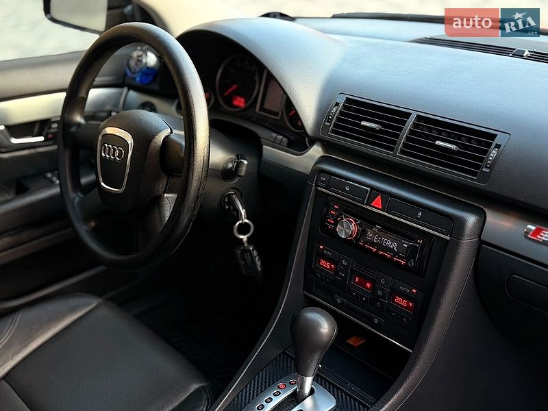 Седан Audi A4 2005 в Львові