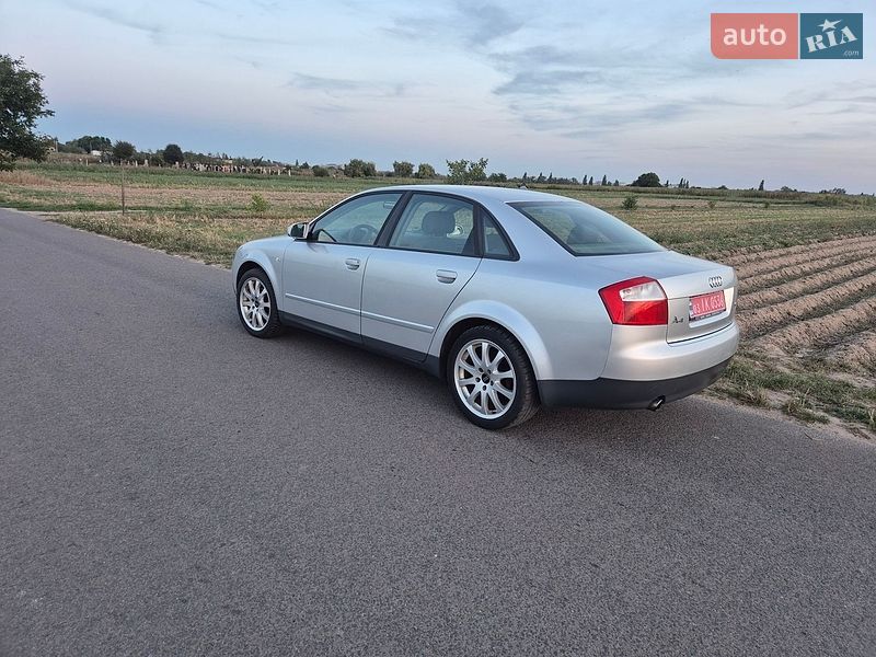 Седан Audi A4 2003 в Луцке