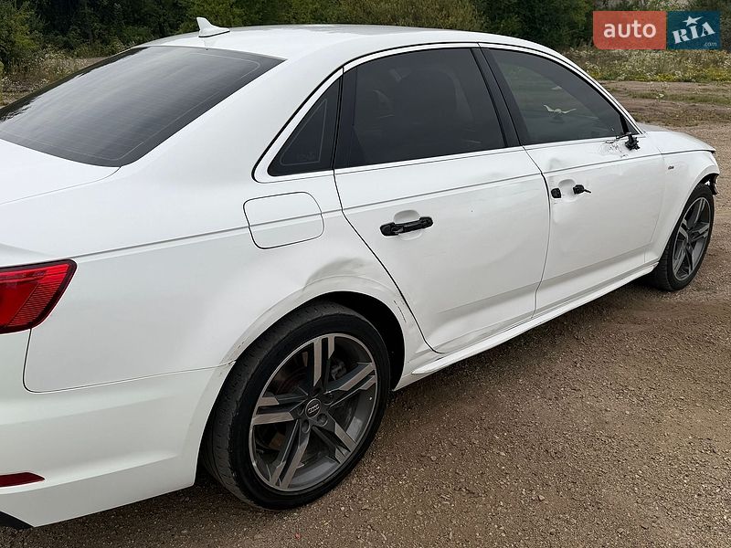 Седан Audi A4 2015 в Львове