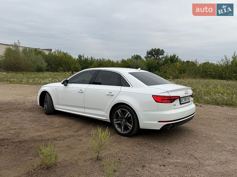 Седан Audi A4 2015 в Львове