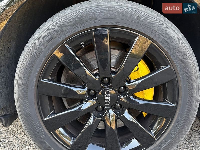 Седан Audi A4 2014 в Одесі