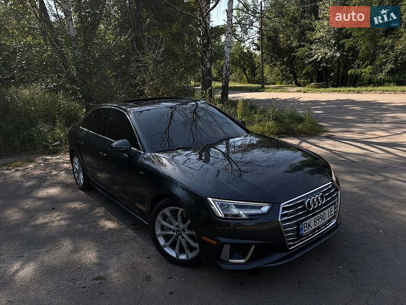 Седан Audi A4 2018 в Кривому Розі