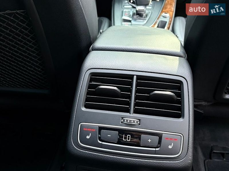 Седан Audi A4 2018 в Кривому Розі