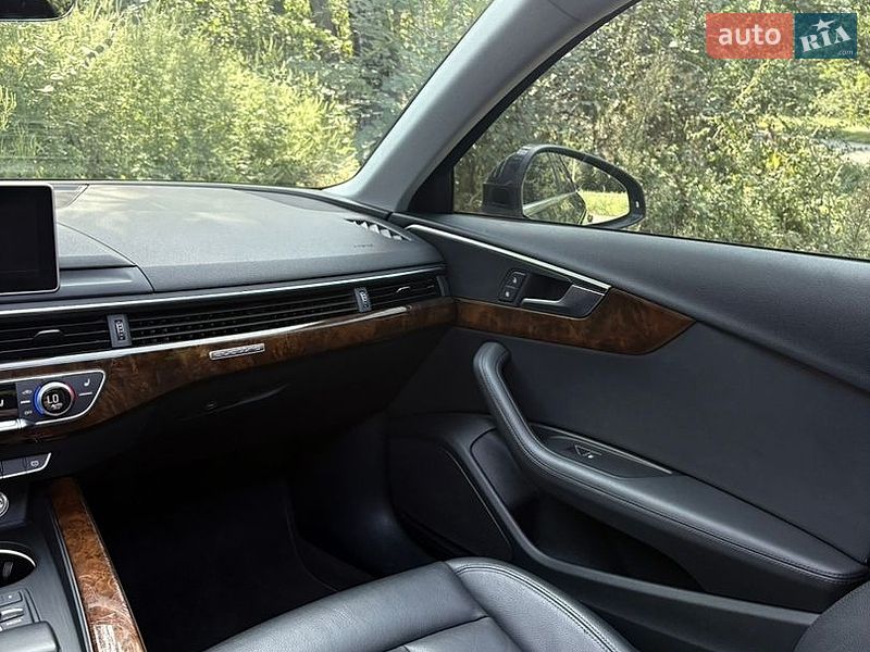 Седан Audi A4 2018 в Кривому Розі