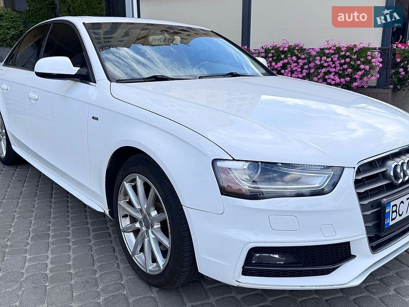 Седан Audi A4 2014 в Львові