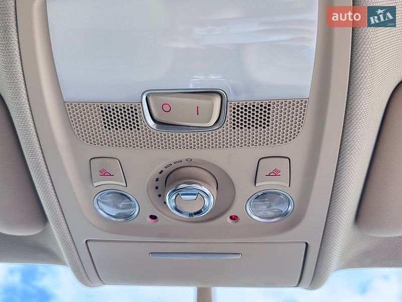 Седан Audi A4 2014 в Львові