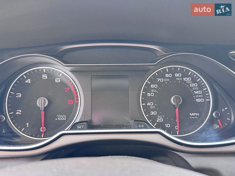Седан Audi A4 2014 в Львові