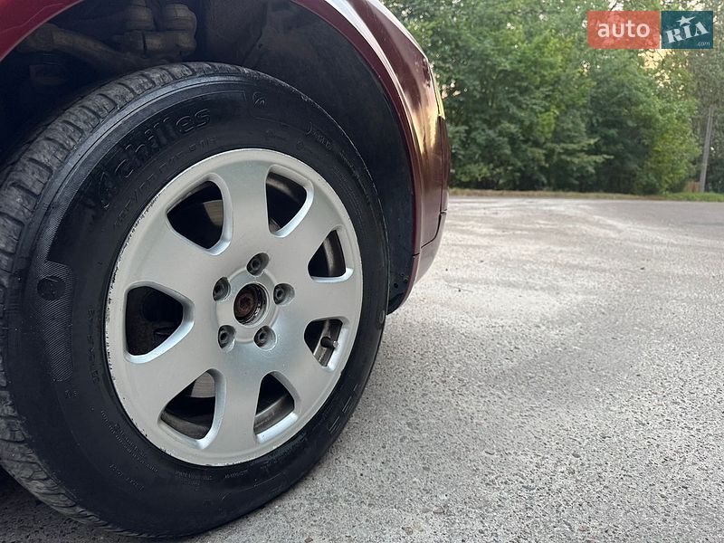 Седан Audi A4 2003 в Львове