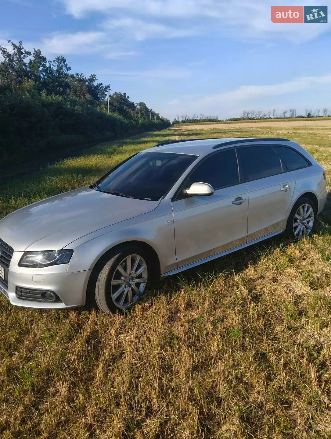 2010 Audi A4 - мініатюра 3