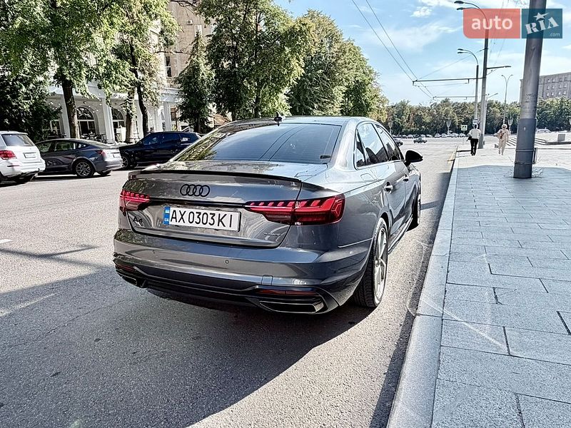 Седан Audi A4 2022 в Харкові