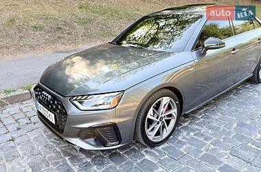 Седан Audi A4 2022 в Харкові