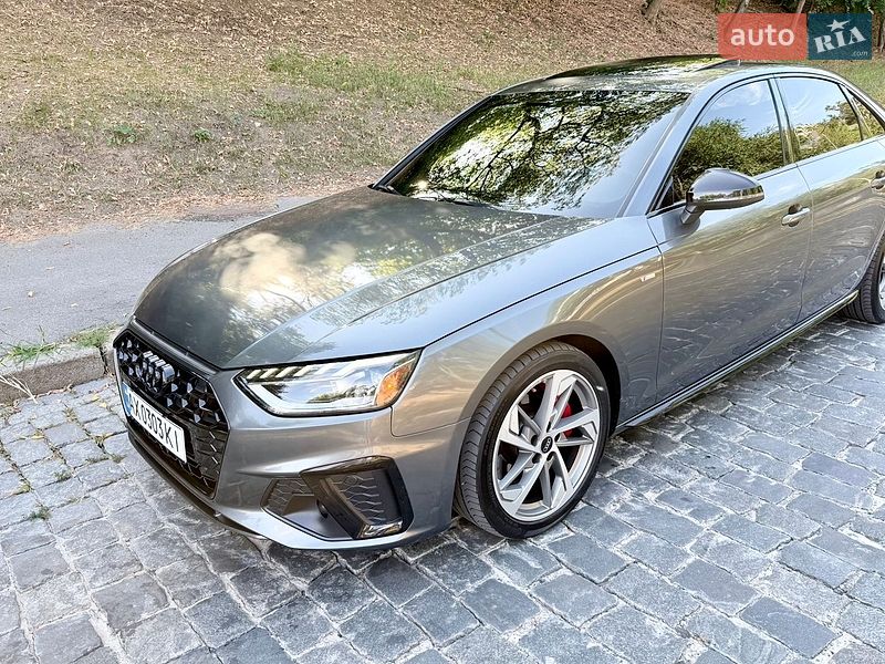 Седан Audi A4 2022 в Харкові