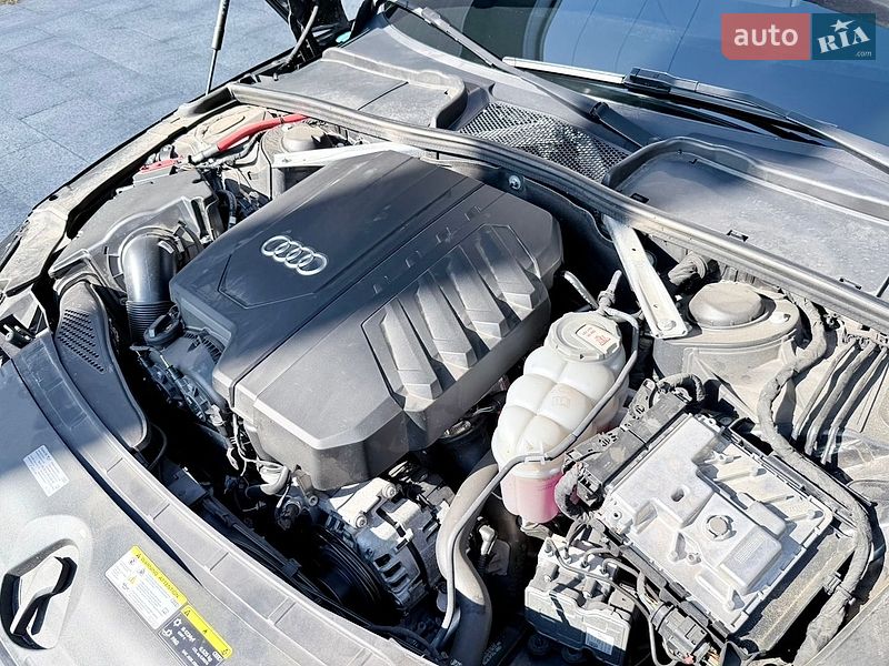 Седан Audi A4 2022 в Харкові