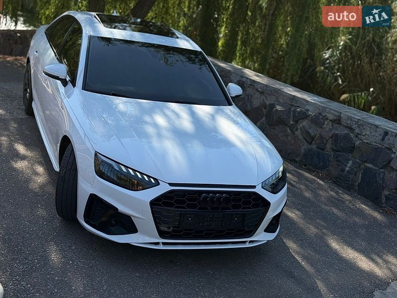 Седан Audi A4 2020 в Біляївці