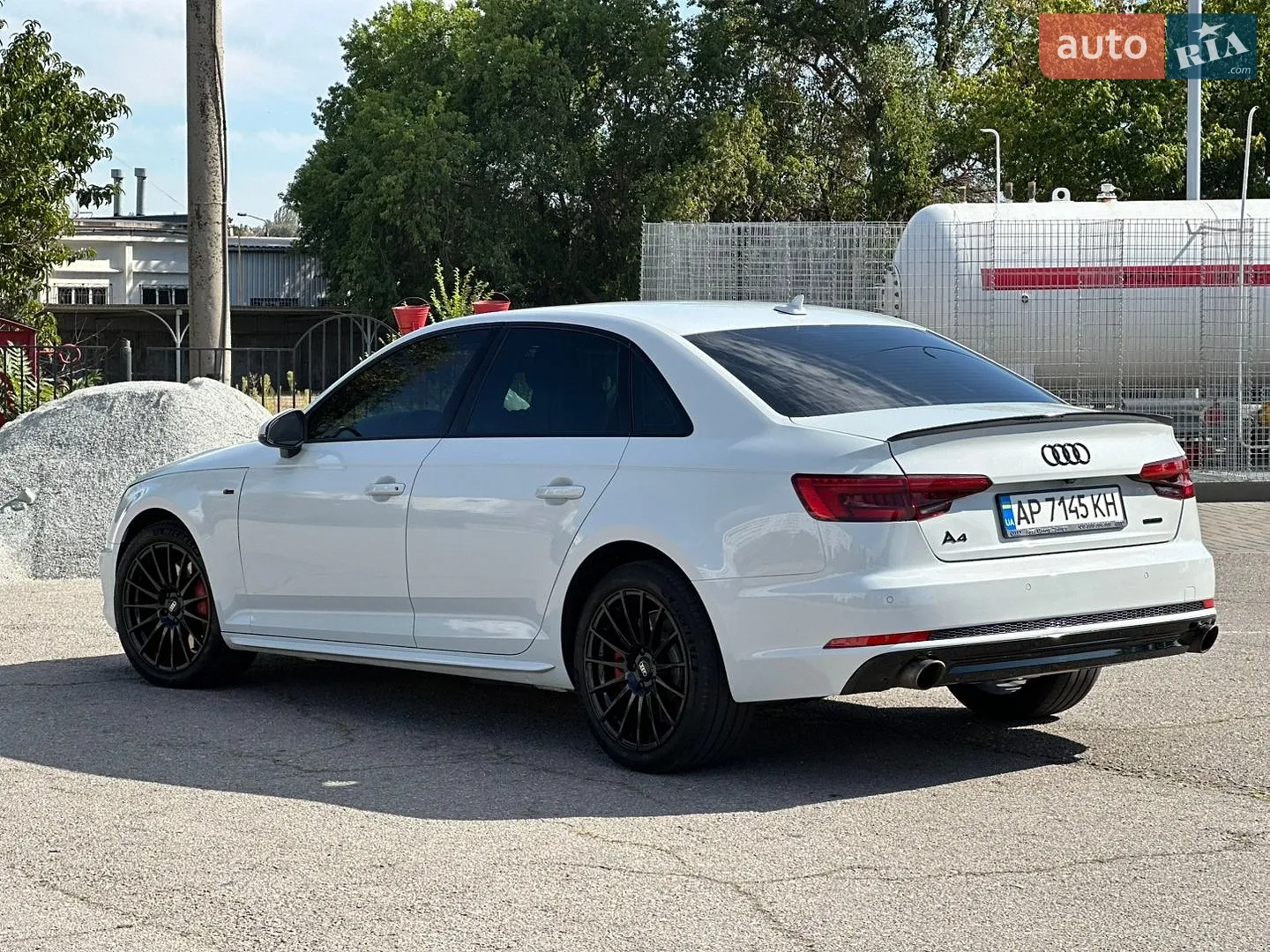 2016 Audi A4 - мініатюра 32
