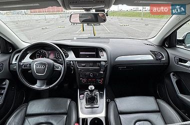 Седан Audi A4 2010 в Львове