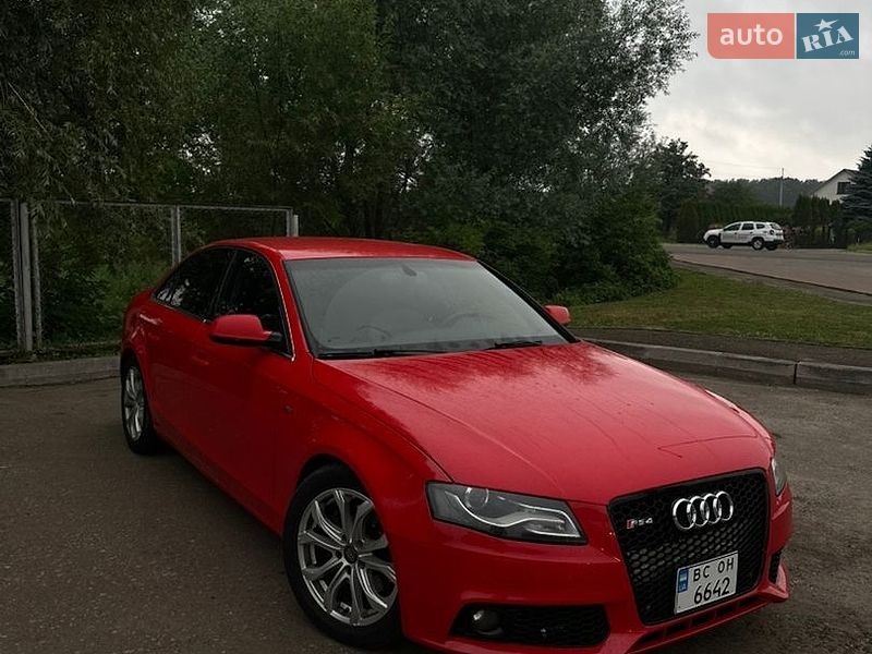 Седан Audi A4 2010 в Самборі