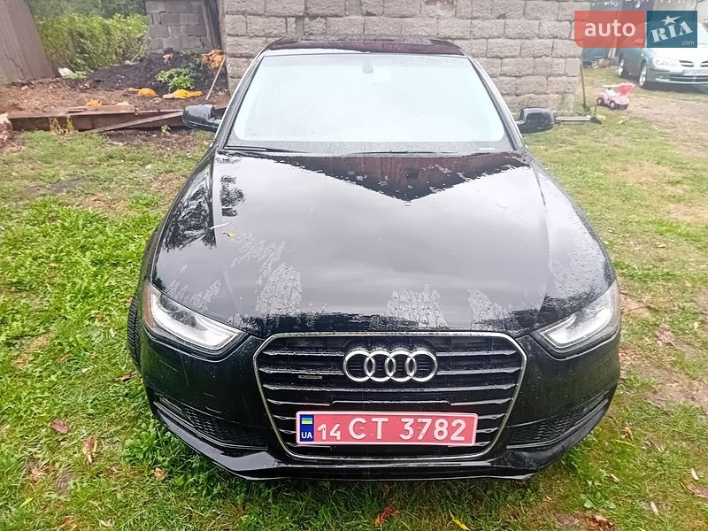 Седан Audi A4 2015 в Жидачові