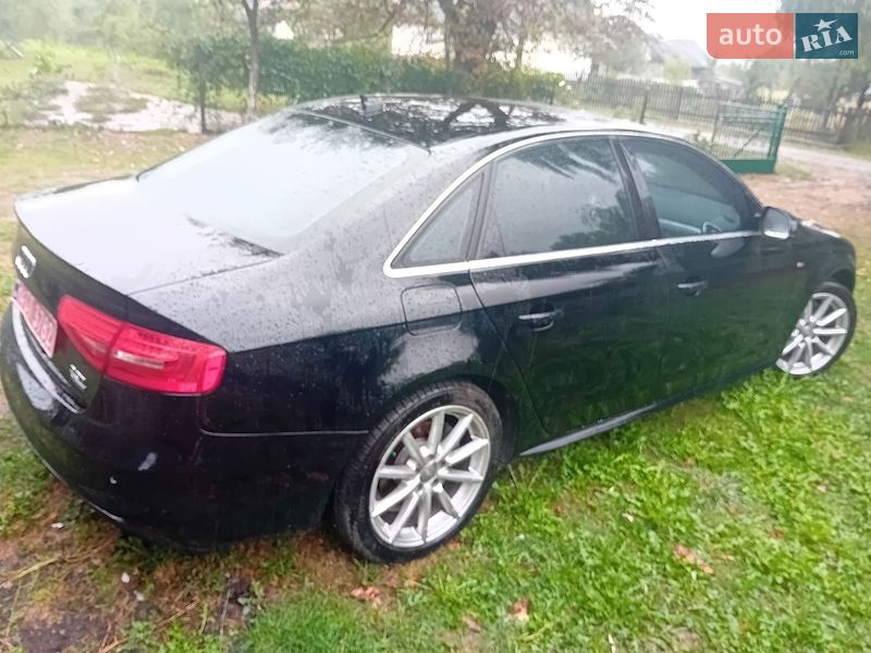 Седан Audi A4 2015 в Жидачові