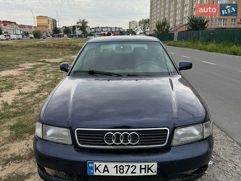 Седан Audi A4 1995 в Софиевской Борщаговке