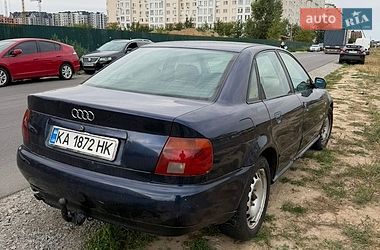 Седан Audi A4 1995 в Софиевской Борщаговке