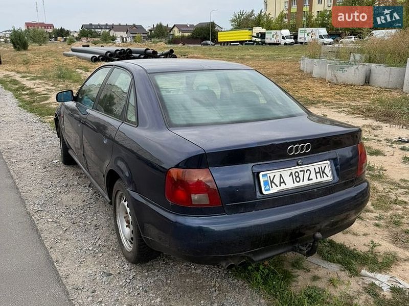 Седан Audi A4 1995 в Софиевской Борщаговке