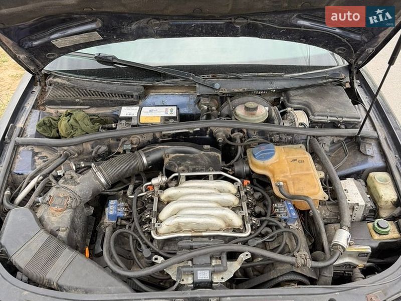 Седан Audi A4 1995 в Софиевской Борщаговке