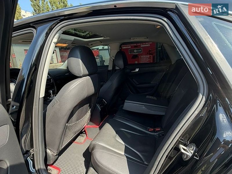 Седан Audi A4 2012 в Києві