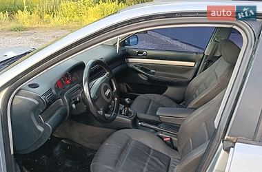 Седан Audi A4 1998 в Малине