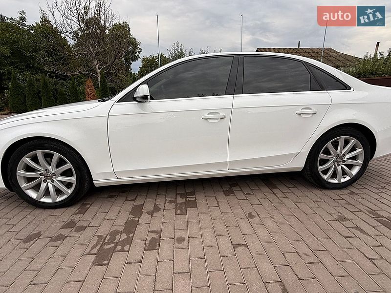 Седан Audi A4 2014 в Бершади