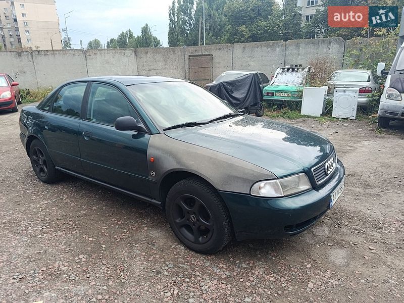 Седан Audi A4 1996 в Киеве
