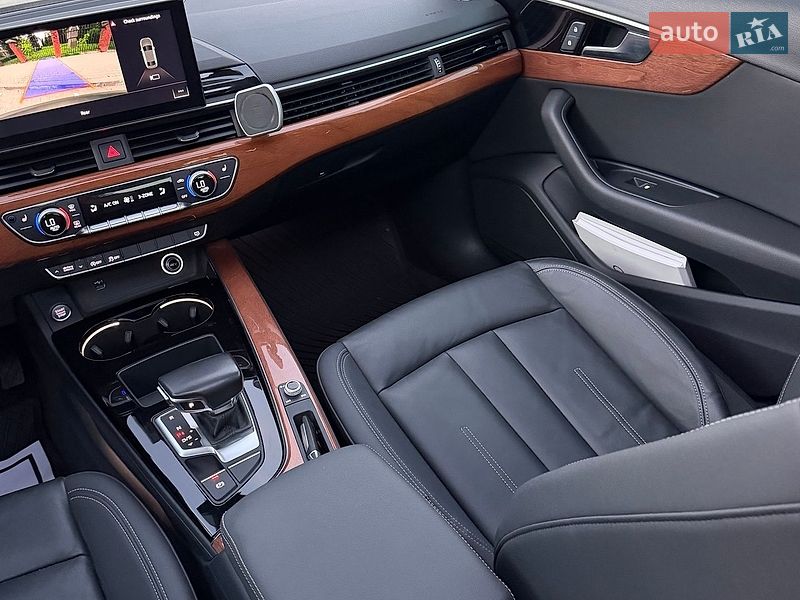 Седан Audi A4 2020 в Львові