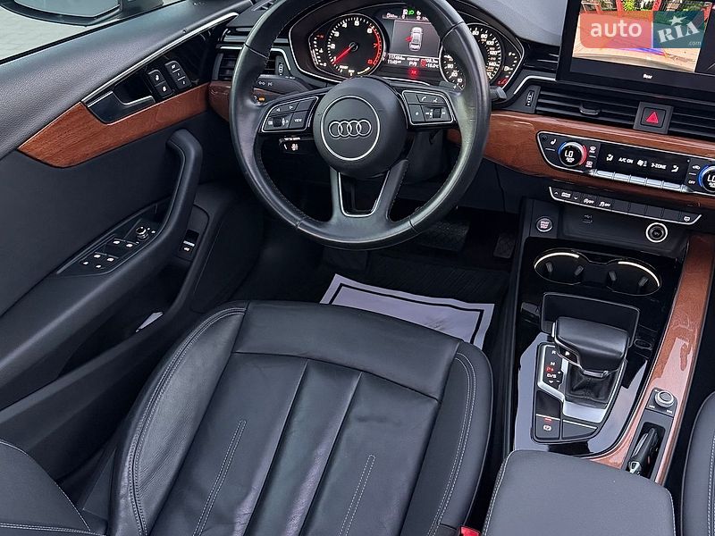 Седан Audi A4 2020 в Львові