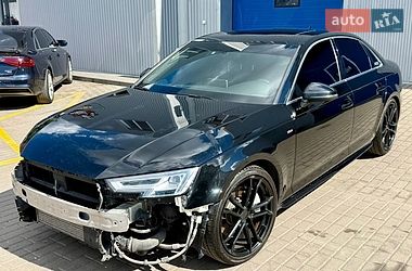 Седан Audi A4 2016 в Рівному