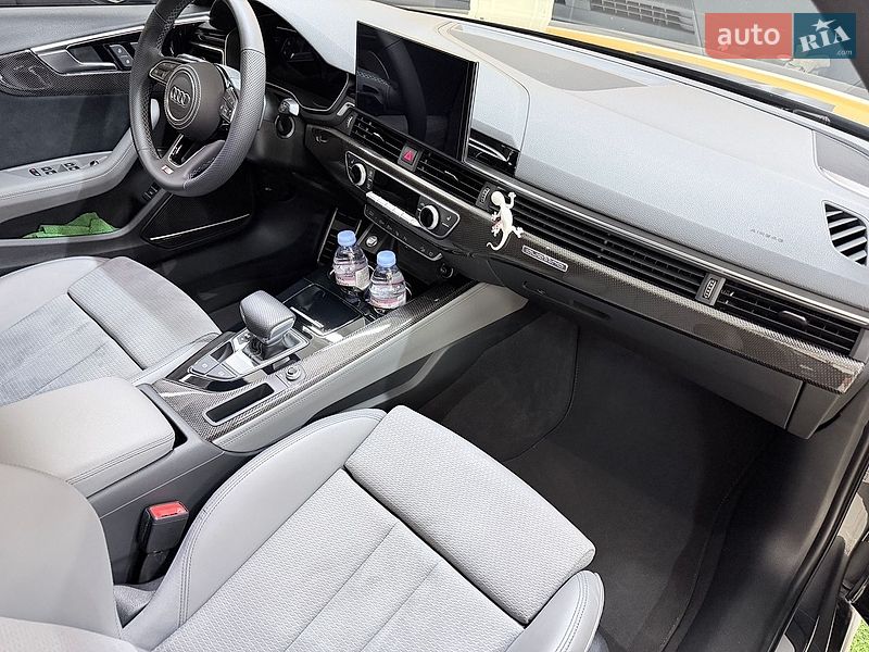 Седан Audi A4 2023 в Києві